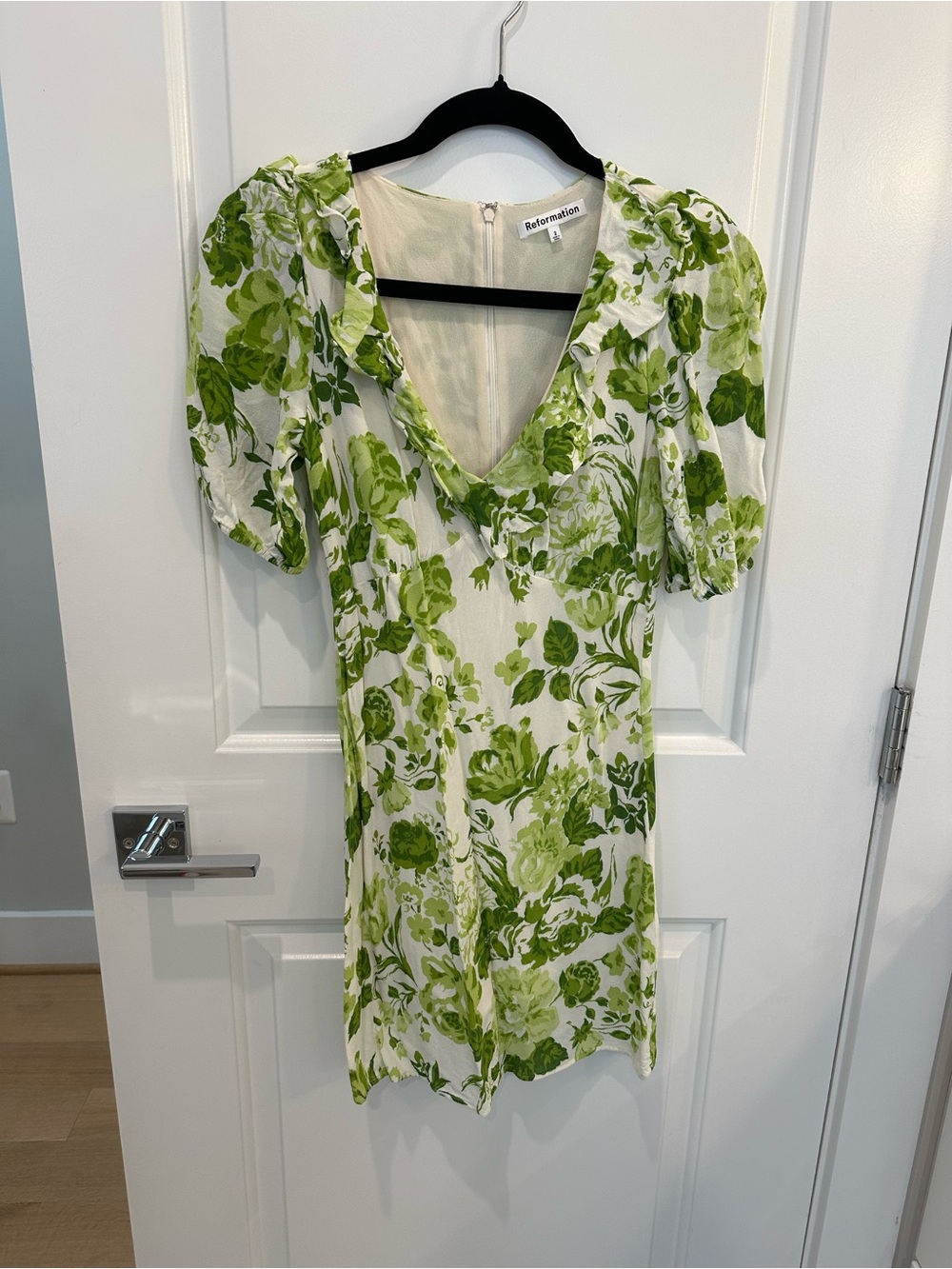 Reformation White and Green Floral V-Neck Puff Sleeve Tunic